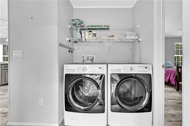 Interior, Utility Closets, Washer, Wood Texture Flooring