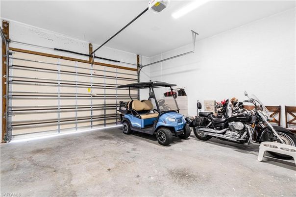 Garage, Interior