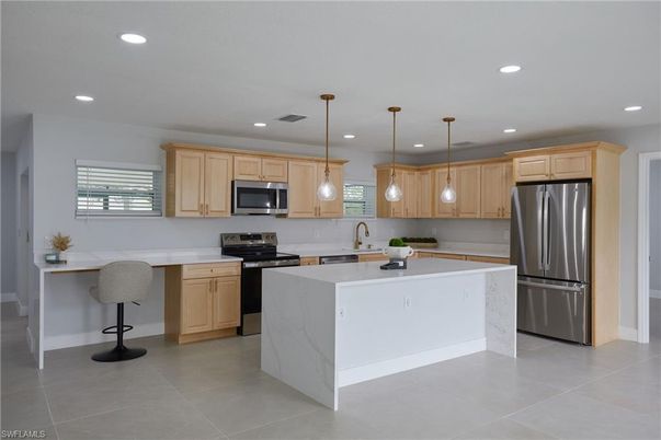 Interior, Kitchen, Pendant Lights, Recessed Lighting, Stainless Steel Appliances