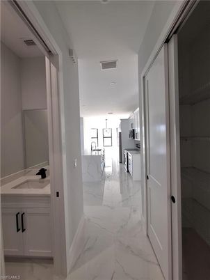 Bathroom, Interior, Marble, Recessed Lighting