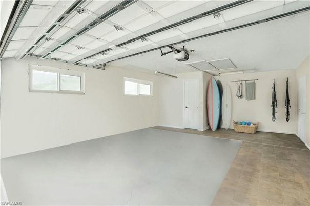 Garage, Interior