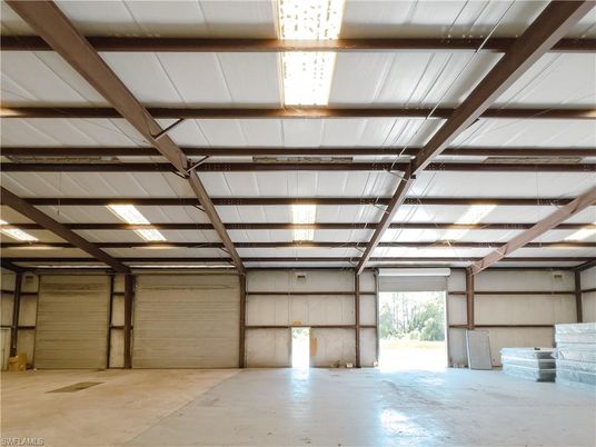 Garage, Interior