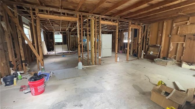 Interior, Wooden Beams, Wooden Walls