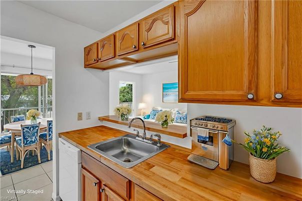 Dining room, Interior, Kitchen, Pendant Lights