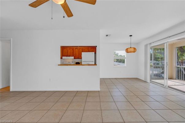 Empty room, Interior, Kitchen, Pendant Lights