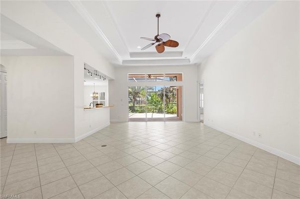 Empty room, Interior, Recessed Lighting