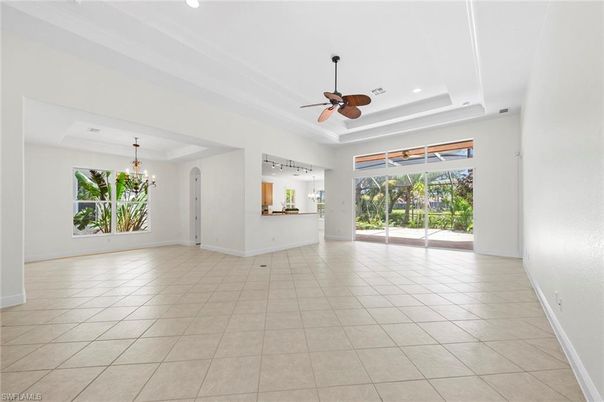 Empty room, Interior, Recessed Lighting