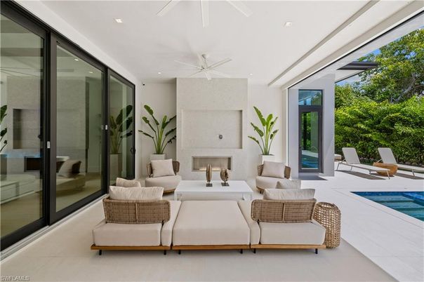 Fireplace, Interior, Living room, Recessed Lighting