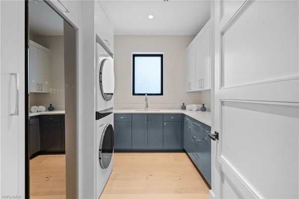 Interior, Recessed Lighting, Utility Closets, Washer, Wood Texture Flooring