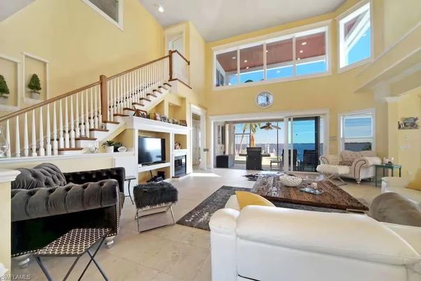 Interior, Living room, Recessed Lighting, Water