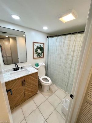 Bathroom, Interior, Recessed Lighting