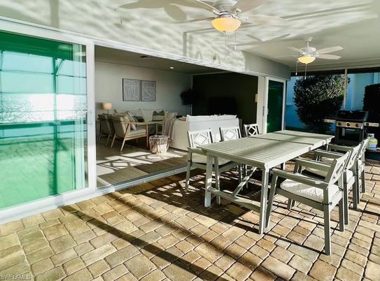 Dining room, Interior