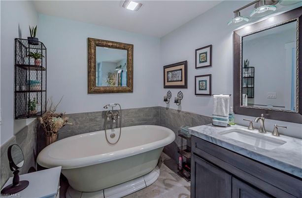 Bathroom, Free Standing Baths, Interior