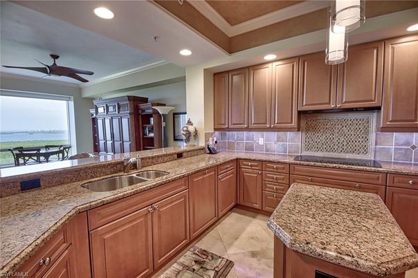 Interior, Kitchen, Recessed Lighting, Water