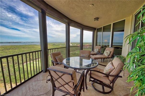 Dining room, Interior, Sun Room, Water