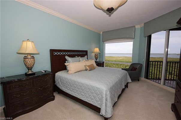 Bedroom, Interior, Water