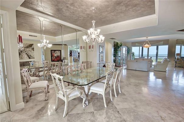Chandelier, Dining room, Interior, Living room, Pendant Lights, Water