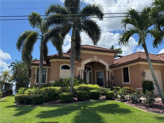 Backyard, Exterior, Facade, Mediterranean