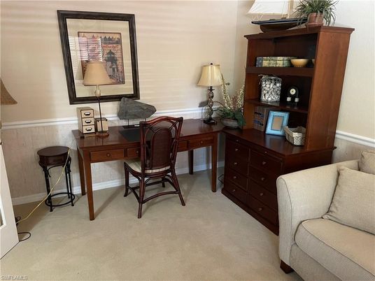 Home Office, Interior