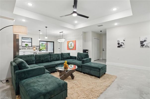 Interior, Living room, Pendant Lights, Recessed Lighting