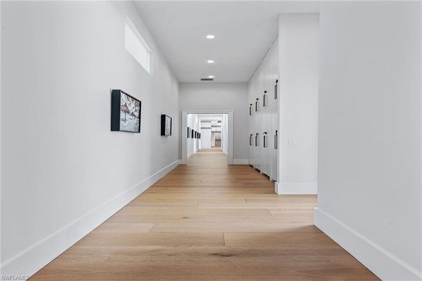Interior, Recessed Lighting, Wood Texture Flooring