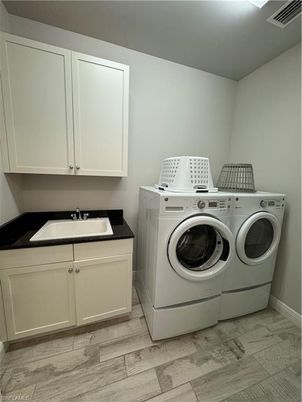 Interior, Washer, Wood Texture Flooring
