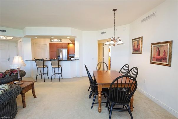 Chandelier, Dining room, Interior, Kitchen, Pendant Lights, Recessed Lighting, Stainless Steel Appliances