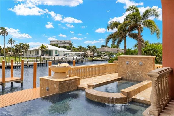 Exterior, Pool, Water