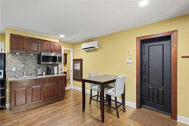 Dining room, Interior, Kitchen, Recessed Lighting, Wood Texture Flooring