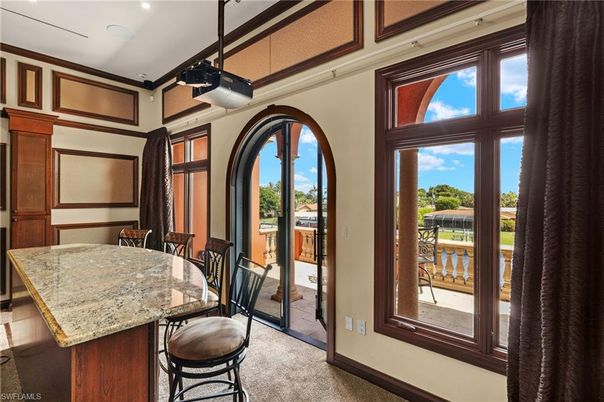 Dining room, Interior, Pendant Lights, Recessed Lighting