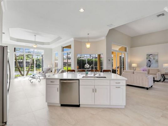 Dining room, Interior, Kitchen, Living room, Pendant Lights, Recessed Lighting, Stainless Steel Appliances
