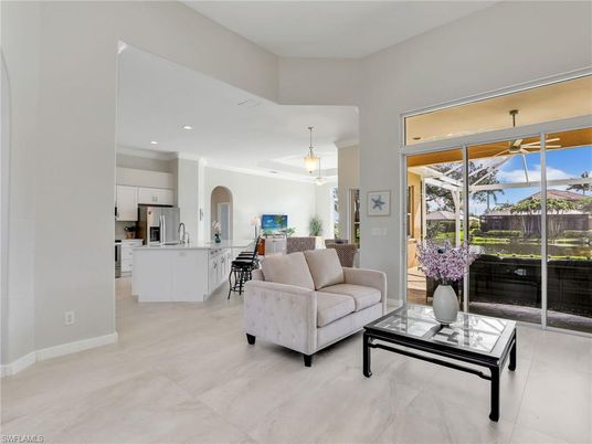 Interior, Kitchen, Living room, Pendant Lights, Recessed Lighting, Water