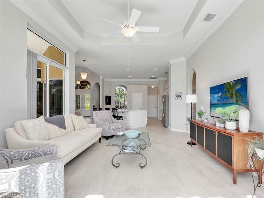 Interior, Living room, Pendant Lights, Recessed Lighting