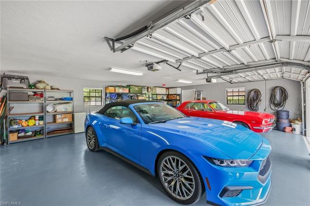 Garage, Interior