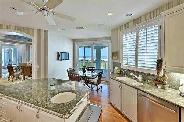 Dining room, Interior, Recessed Lighting, Water, Wood Texture Flooring