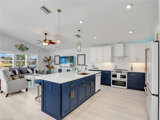 Interior, Kitchen, Living room, Pendant Lights, Recessed Lighting, Stainless Steel Appliances, Wood Texture Flooring