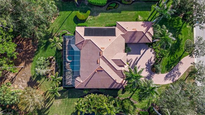 Exterior, Drone