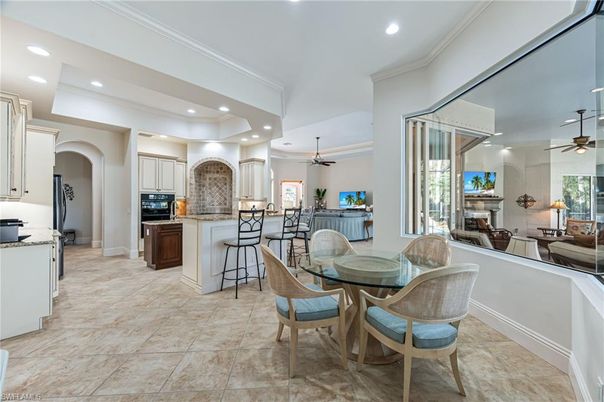 Dining room, Interior, Kitchen, Recessed Lighting