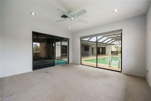 Empty room, Interior, Recessed Lighting