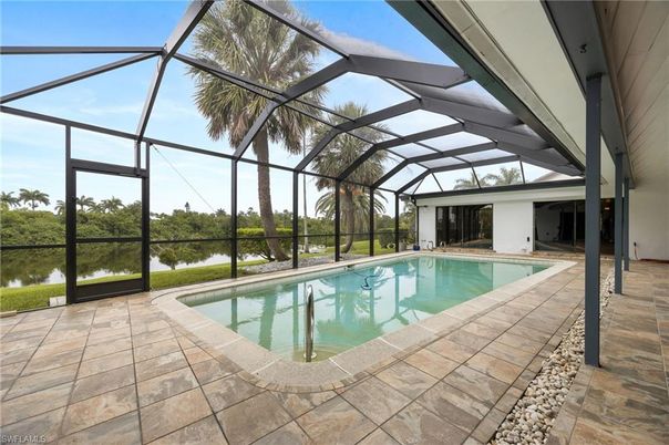 Glass Ceilings, Interior, Pool, Sun Room, Water
