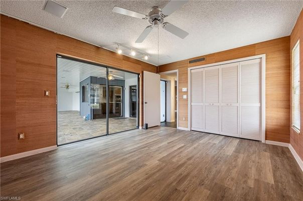 Empty room, Interior, Wood Texture Flooring, Wooden Walls
