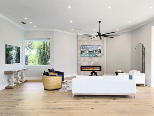 Fireplace, Interior, Living room, Pendant Lights, Recessed Lighting, Wood Texture Flooring