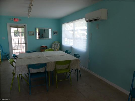 Dining room, Interior