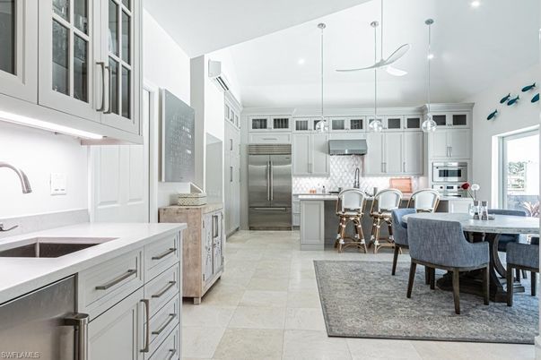 Dining room, Interior, Kitchen, Pendant Lights, Recessed Lighting, Stainless Steel Appliances