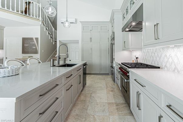 Interior, Kitchen, Pendant Lights, Stainless Steel Appliances