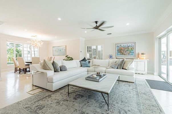 Chandelier, Dining room, Interior, Living room, Recessed Lighting
