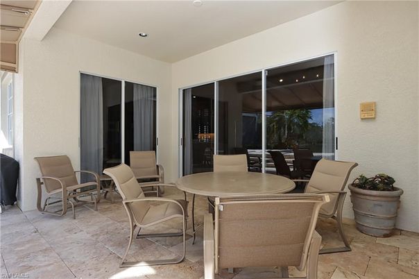 Dining room, Interior, Recessed Lighting