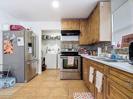 Interior, Kitchen, Recessed Lighting, Washer
