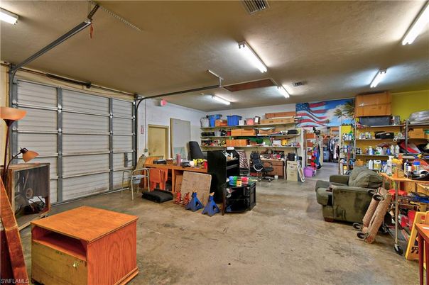 Garage, Interior