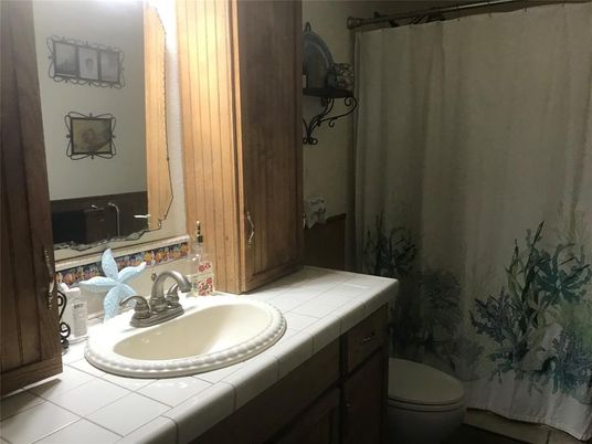 Bathroom, Interior, Tile Countertops